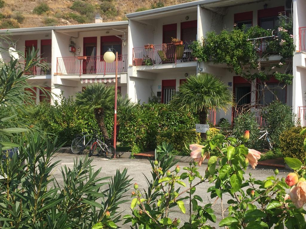 B&B Xenia ปัตตี ภายนอก รูปภาพ